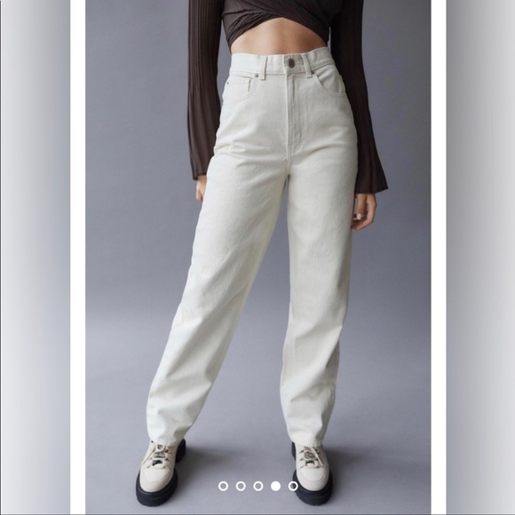 BDG Vintage Feel High Waisted Baggy Jeans Cream 25 - Picture 8 of 9